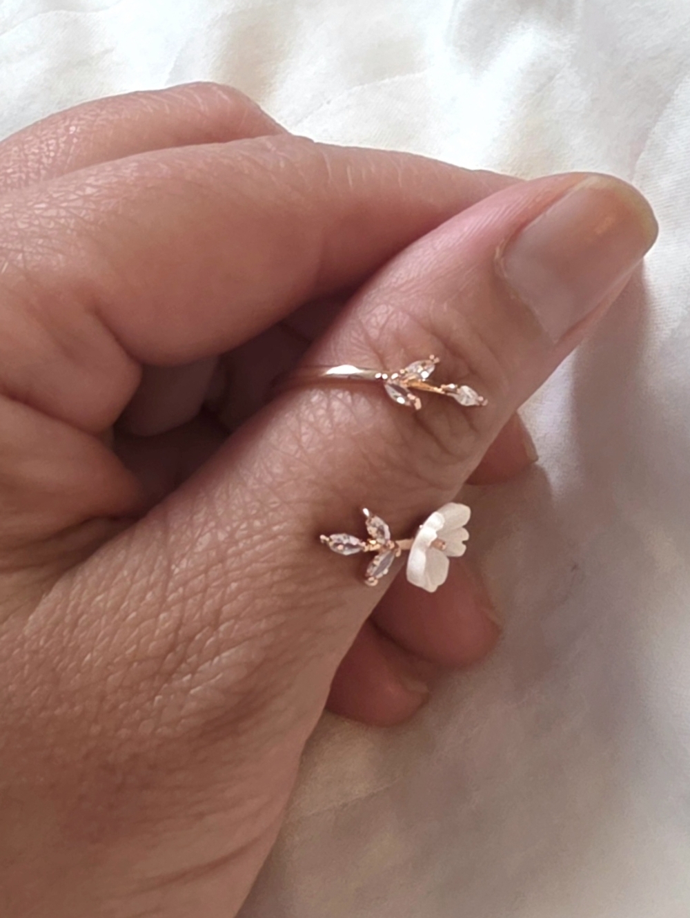 💎NEW💎 GOLD PLATED CHERRY BLOSSOM  RING - Picture 9 of 12
